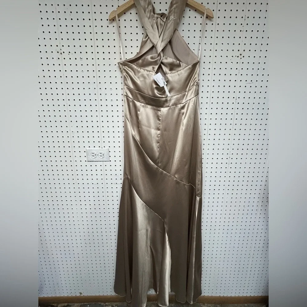 - ASOS DESIGN Bridesmaid Satin Halter Maxi Dress - Picture 5 of 9